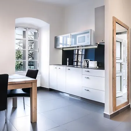 Pensjonat Athanor 3*